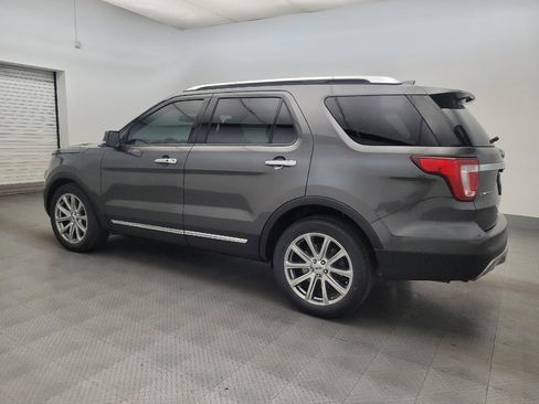 Used 2017 Ford Explorer Limited image 3