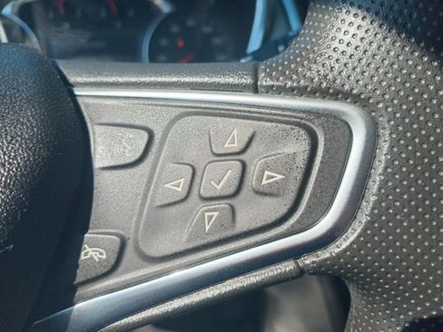 Used 2020 Chevrolet Equinox LT image 19