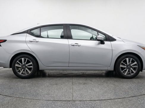 Used 2025 Nissan Versa SV FWD image 11