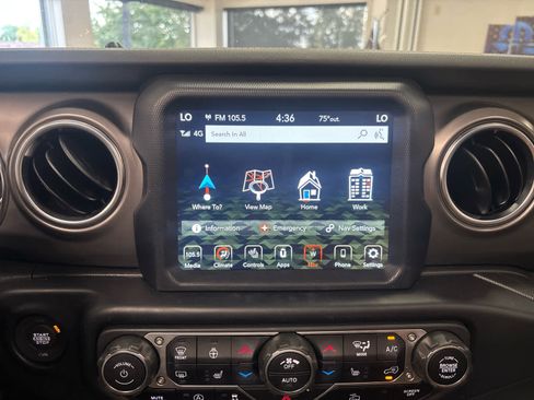 Used 2022 Jeep Gladiator Rubicon w/ Cold Weather Group image 37