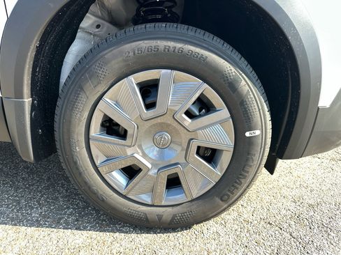 New 2026 Nissan Kicks S image 12