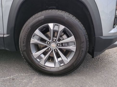 Used 2026 Chevrolet Equinox LT w/ Convenience Package II AWD/4WD image 14