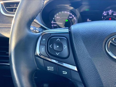 Used 2016 Toyota Avalon Limited image 24