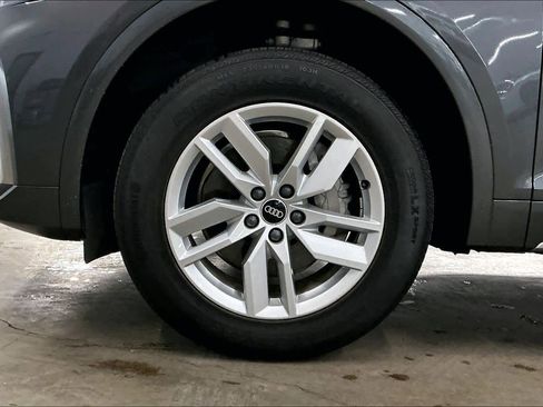 Used 2023 Audi Q5 2.0T Premium w/ Convenience Package image 12