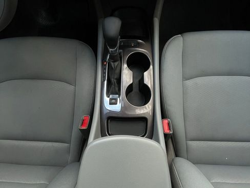 Used 2024 Chevrolet Malibu LS FWD image 19