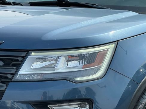 Used 2018 Ford Explorer XLT w/ Equipment Group 202A AWD/4WD image 41