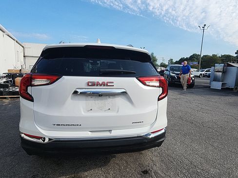 Used 2022 GMC Terrain SLT AWD/4WD image 4