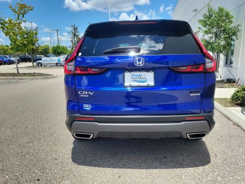 Used 2023 Honda CR-V Sport Touring image 5