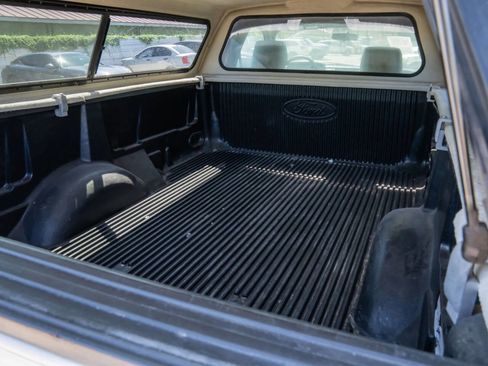 Used 2013 Ford F150 XL w/ Mid Equipment Group image 12