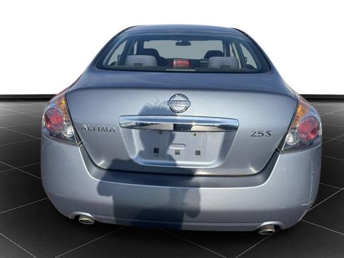 Used 2010 Nissan Altima 2.5 S FWD image 4