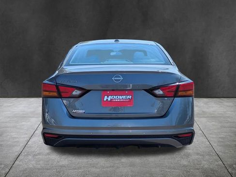 Used 2025 Nissan Altima 2.5 SV image 5