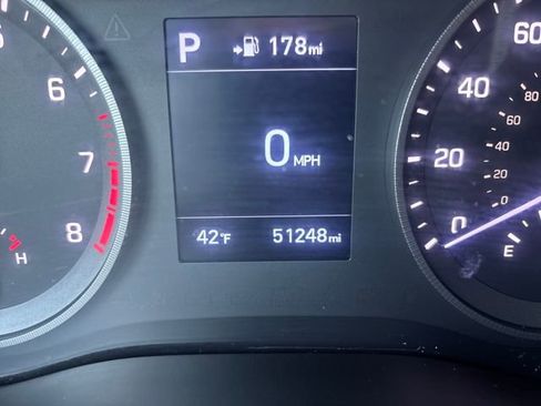 Certified 2021 Hyundai Tucson Sport image 17