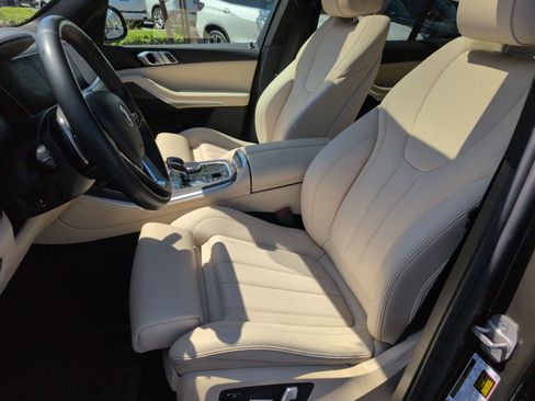 Used 2022 BMW X5 xDrive40i w/ Premium Package AWD/4WD image 16