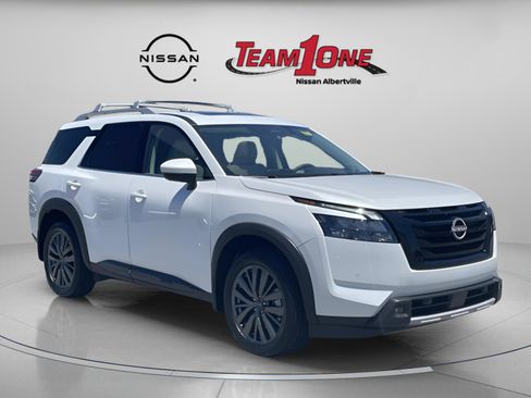 Used 2025 Nissan Pathfinder SL w/ SL Premium Package AWD/4WD image 1