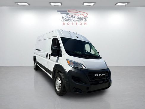 Used 2023 RAM ProMaster 2500 FWD image 3