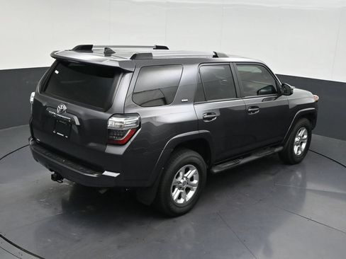 Used 2022 Toyota 4Runner SR5 RWD image 19