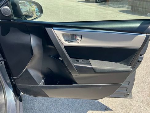 Used 2016 Toyota Corolla LE FWD image 26