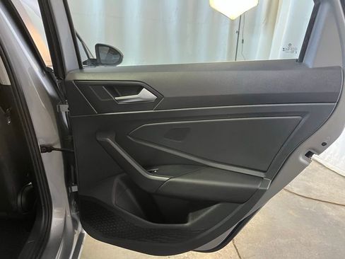 Used 2024 Volkswagen Jetta SE w/ Panoramic Sunroof Package image 26