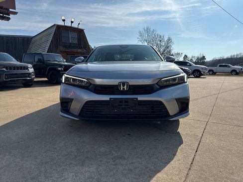 Used 2024 Honda Civic EX image 2