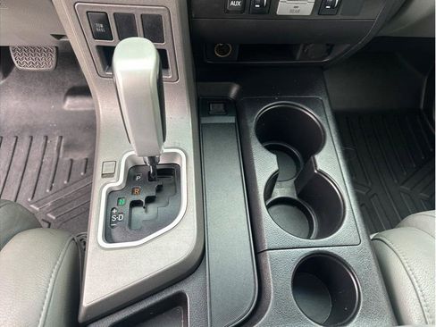 Used 2011 Toyota Sequoia Limited image 16