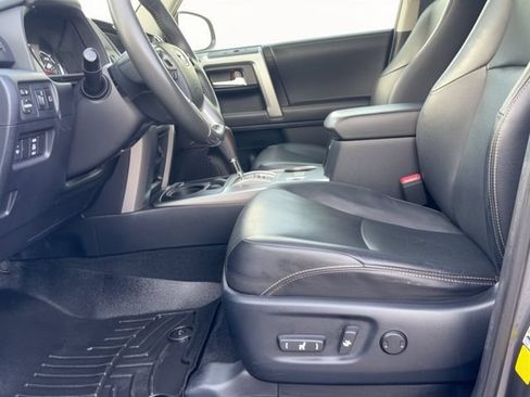 Used 2020 Toyota 4Runner Limited RWD image 15