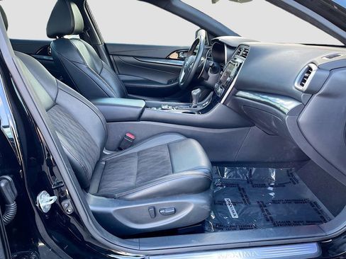 Used 2023 Nissan Maxima SR w/ Sport Mat Group FWD image 27