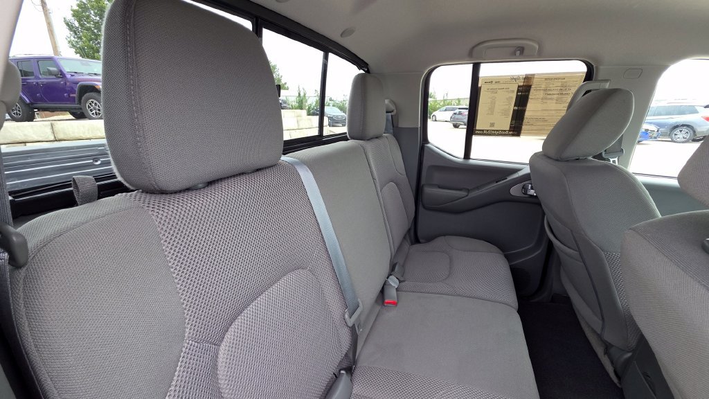 Used 2021 Nissan Frontier SV AWD/4WD image 14