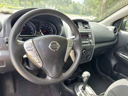 Used 2017 Nissan Versa SV FWD image 15