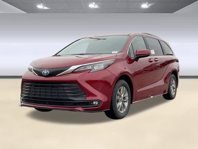 New 2025 Toyota Sienna XLE