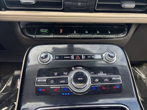 Certified 2022 Lincoln Nautilus Reserve w/ Luxury Package image 27