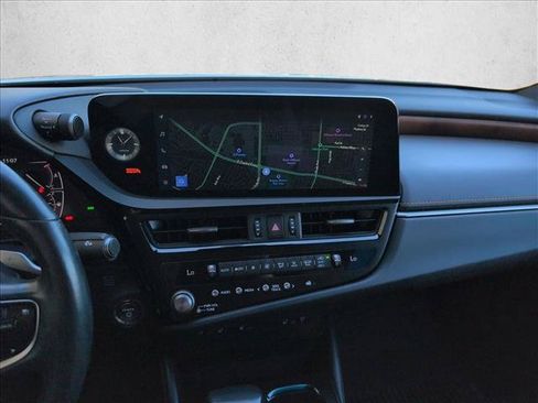 Used 2025 Lexus ES 300h w/ Premium Package FWD image 15