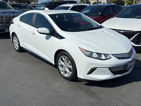 Used 2019 Chevrolet Volt Premier w/ Driver Confidence II Package image 13