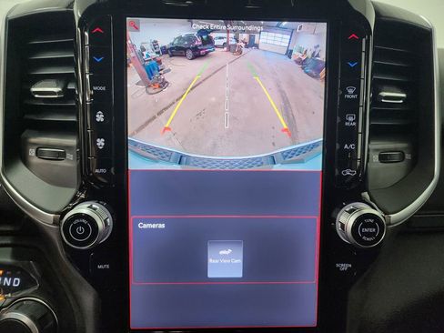 New 2026 RAM 1500 4x4 Crew Cab image 14