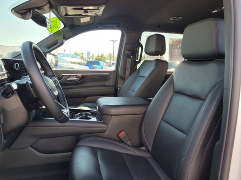 Used 2025 Chevrolet Tahoe LT AWD/4WD image 10