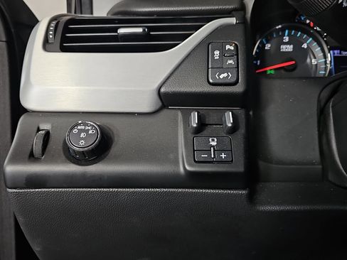 Used 2020 GMC Yukon SLT w/ Premium Edition RWD image 25