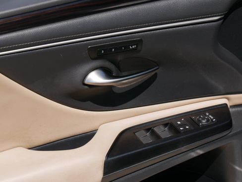 Used 2020 Lexus ES 350 w/ Premium Package FWD image 27