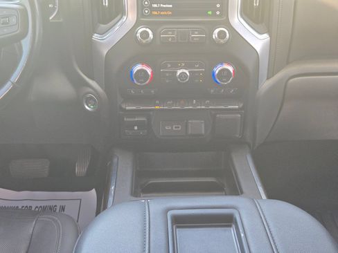 Used 2022 GMC Sierra 1500 SLT RWD image 17