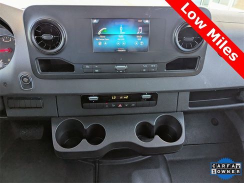 Used 2023 Mercedes-Benz Sprinter 144 Cargo image 21