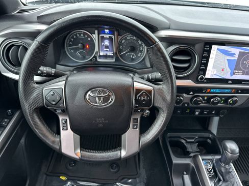 Used 2023 Toyota Tacoma Limited image 14