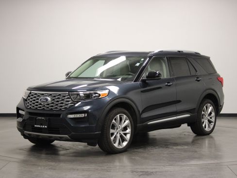 Used 2022 Ford Explorer Platinum w/ Class IV Trailer Tow Package AWD/4WD image 4