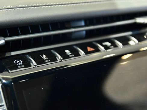 Used 2023 Jeep Grand Cherokee Overland image 15