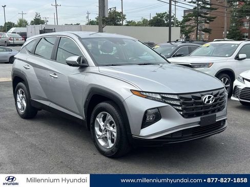 Certified 2024 Hyundai Tucson SE AWD/4WD image 1