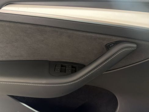 Used 2023 Tesla Model Y Long Range image 15