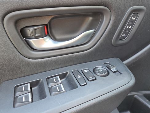 Certified 2024 Honda Pilot Touring image 33