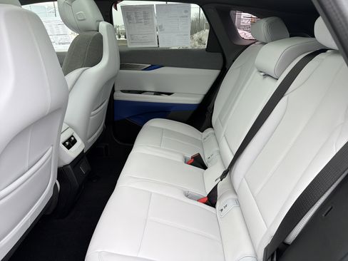 Certified 2025 Cadillac Optiq Luxury 1 w/ LPO, Floor Liner Package image 22