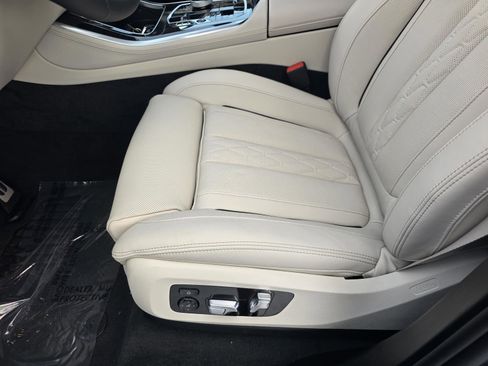 New 2026 BMW X5 xDrive50e w/ Executive Package AWD/4WD image 18