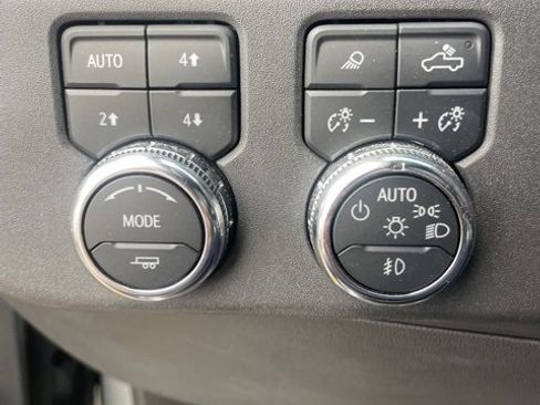 Used 2023 GMC Sierra 1500 SLT image 4