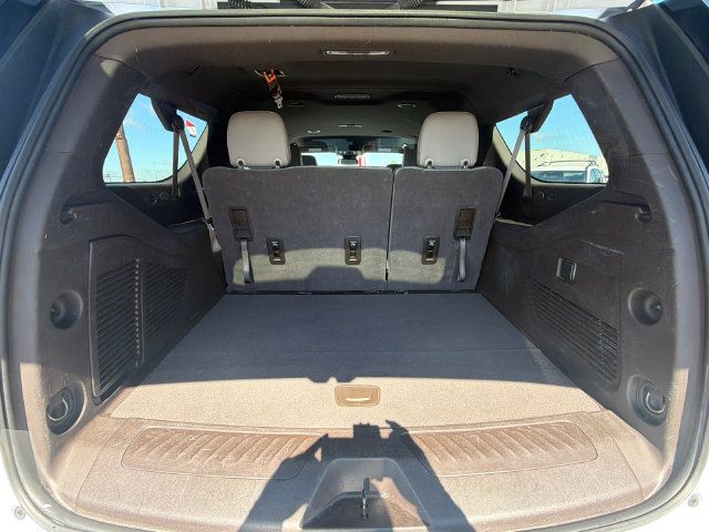 Used 2023 GMC Yukon XL SLT RWD image 18