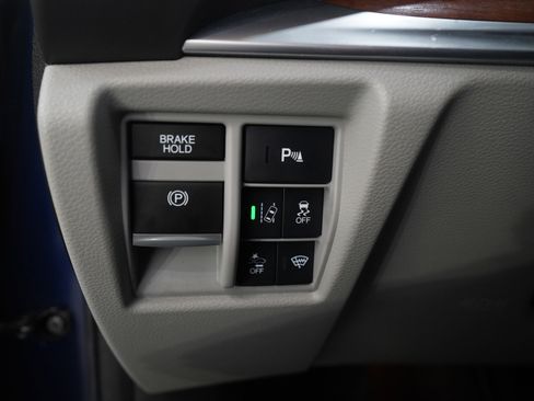 Used 2018 Acura MDX SH-AWD w/ Advance Package image 24