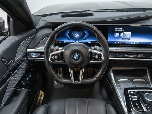 Used 2023 BMW 760i xDrive w/ Executive Package image 6